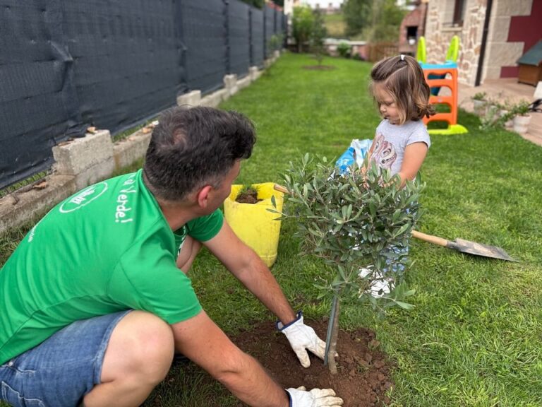 Instagram post from hector_braga. This post is in position 8.